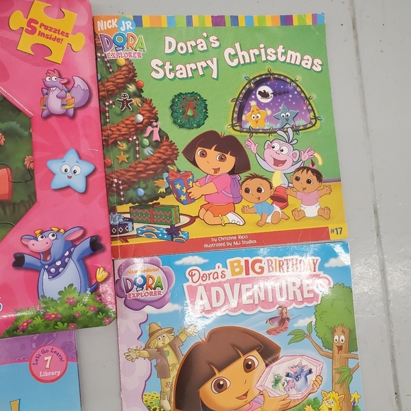 Dora the Explorer Book Set of 8 - Picture 5 of 14